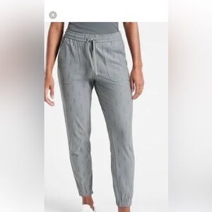 ATHLETA FARALLON Printed Joggers Spliced magic metropolis gray women’s size 2